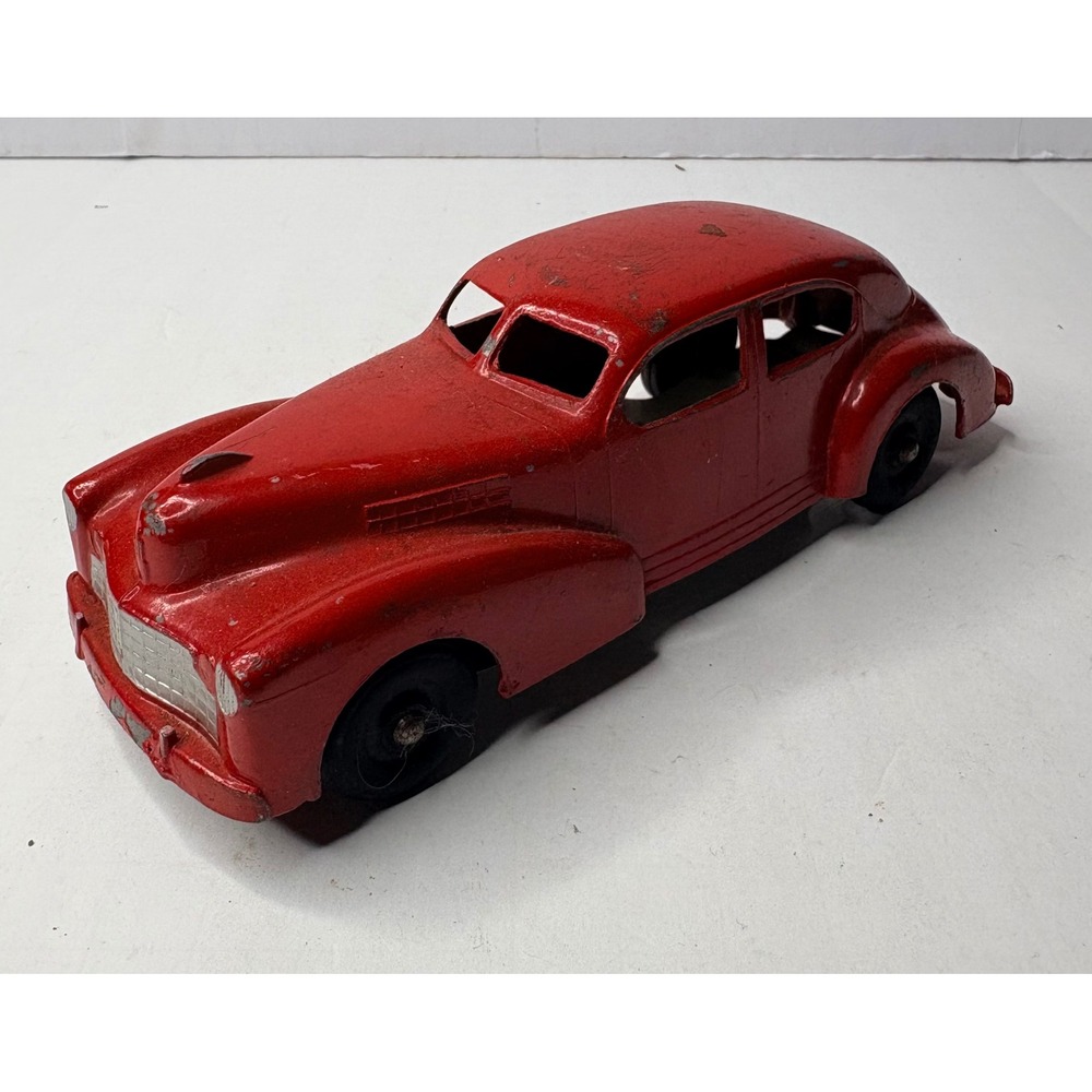 Antique Hubley 1941 Cadillac Sedan Red Diecast Metal 7 Inch Vintage Toy Car
